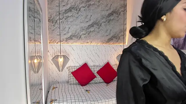 Esmeralda__18's Live XXX Chat