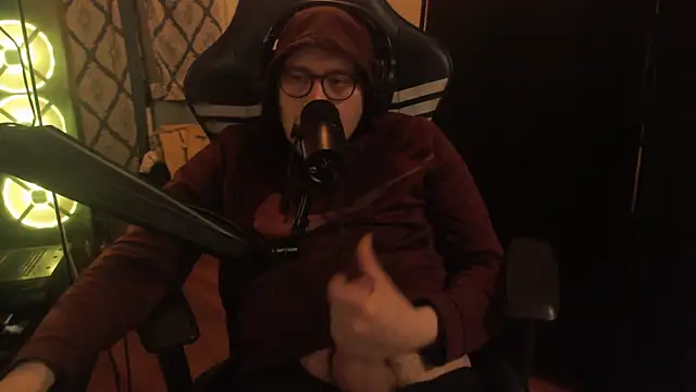 Chat +18 de chicostick413 ao vivo