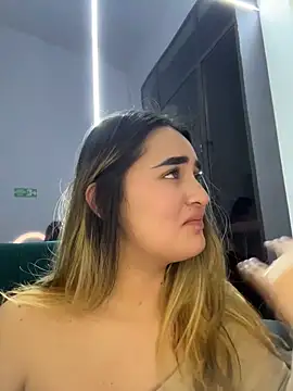 Chat XXX en directo de Antonella_Julieta