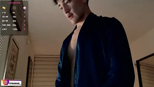 ivaaaan_ লাইভ XXX চ্যাট