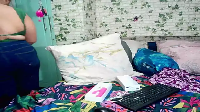 Indian_candyXX Adlı Modelin Canlı XXX Sohbeti