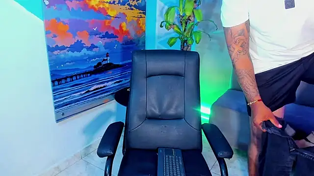 Show modela Im_Axiel na web-kameri