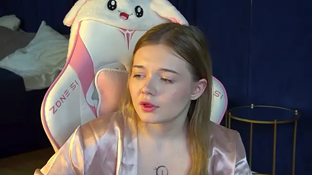 Онлайн чат XXX ElinaVale