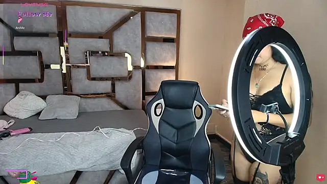 The_Bratzz_ Chat XXX in diretta