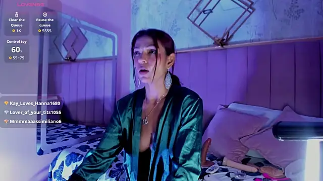 HannaPetit's Live XXX Chat