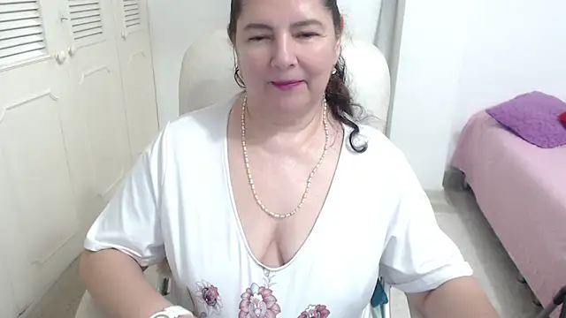 leonela_69 Adlı Modelin Canlı XXX Sohbeti