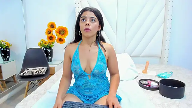 Chat XXX en directo de JulieeHabubu