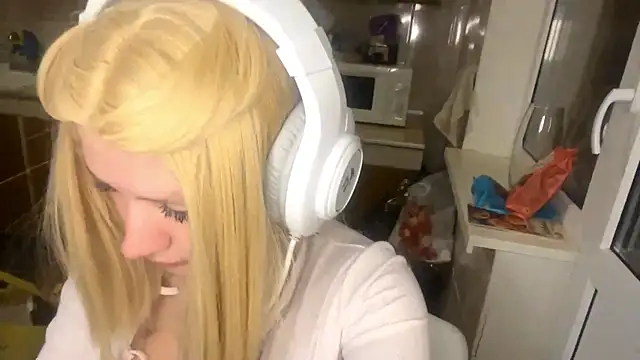 VictorinaKatzer's Live XXX Chat