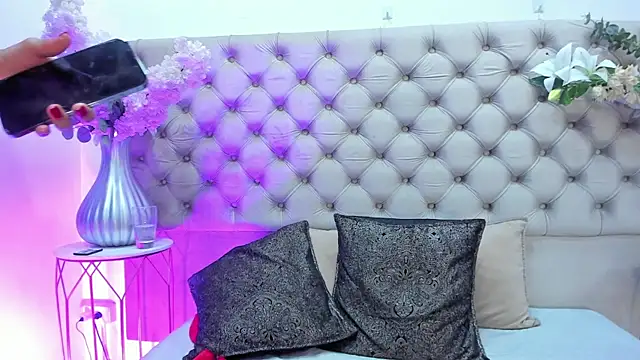 LezyTompson Live XXX-Chat