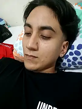 EsmeraldaNaim – Naživo XXX chat