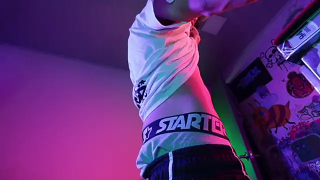 Вебкам-шоу trieone