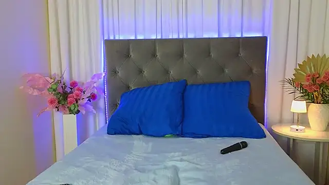 แชท XXX สดของ Ariana_Petite