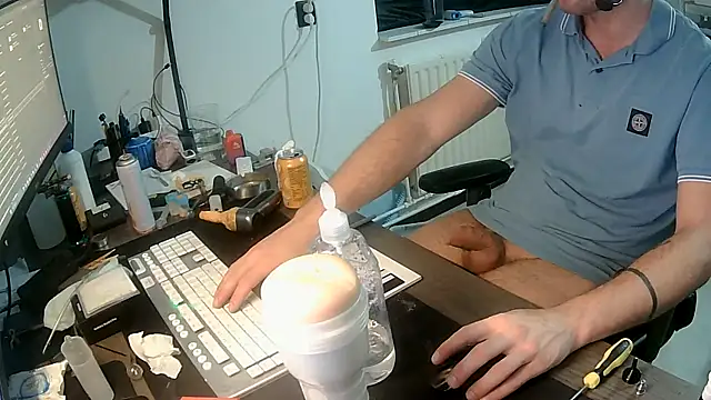 monty19cm Webcam Show