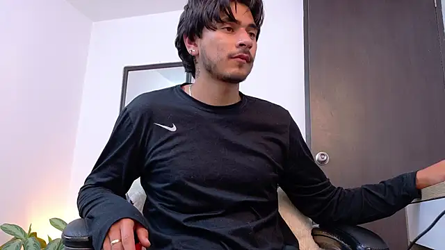 Elian_savoy Pertunjukan Webcam