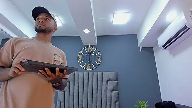 دردشة Robin_Rief الجنسية المباشرة