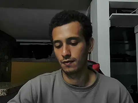 talktome4: διαδικτυακό σόου στην κάμερα