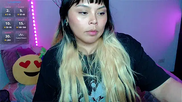 EllieMoonX's Live XXX Chat