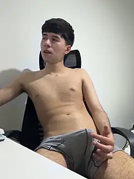 Whike_Dark Webcam-Show