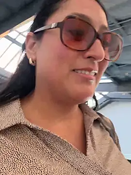 Goddessxxrosexx 网络视讯表演