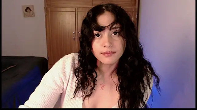 Онлайн чат XXX lizzy-c-e-e