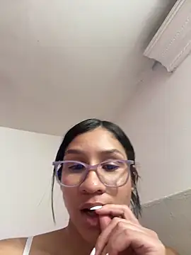 XXX chat uživo modela Danaeluxe