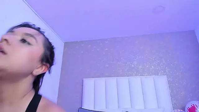 Chat +18 de KaylieBrooks ao vivo