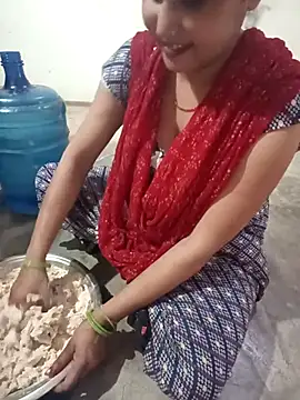 Savita_bhabhi_enjoy: διαδικτυακό σόου στην κάμερα