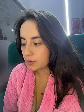 XXX chat uživo modela Antonella_Julieta