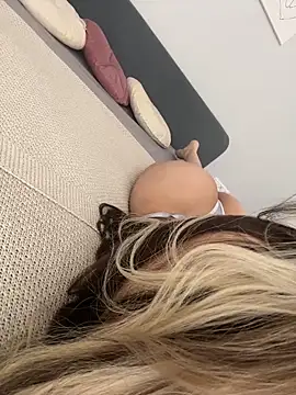 miss_emily_'s Live XXX Chat