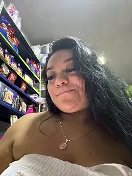 Chat +18 de Indira_Nahali1 ao vivo