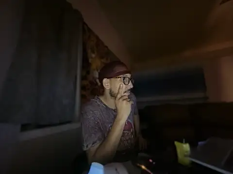 ThrowedWorldWide: онлайн-секс-чат