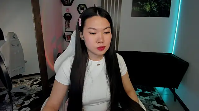 Chat +18 de LunaPurrr ao vivo