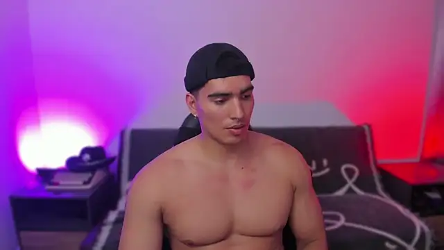 JamesGraay's Live XXX Chat