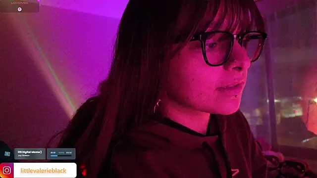 littlevalerie's Live XXX Chat