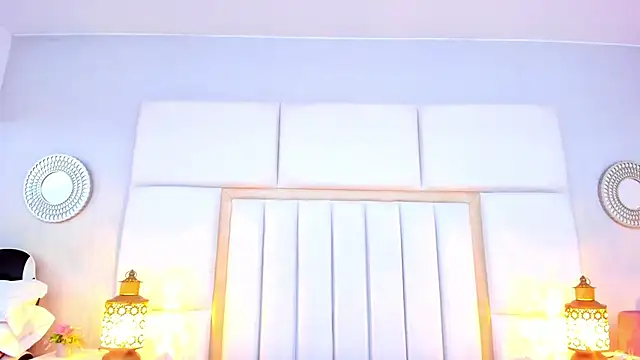 LaylaaDoll: онлайн-секс-чат