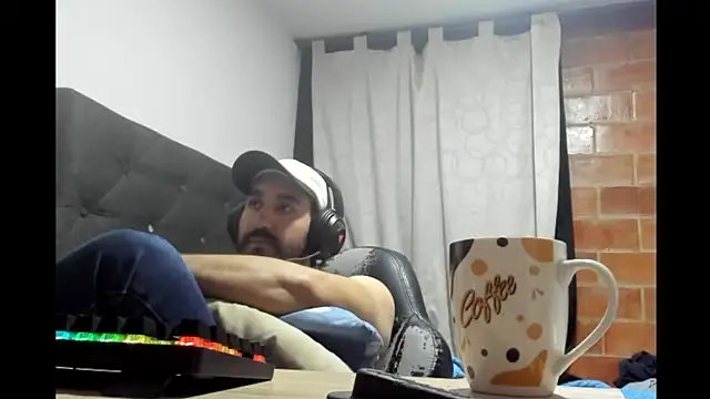 coolfriki: απευθείας συνομιλία ΧΧΧ