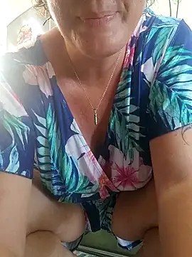 emiliemilf – Naživo XXX chat