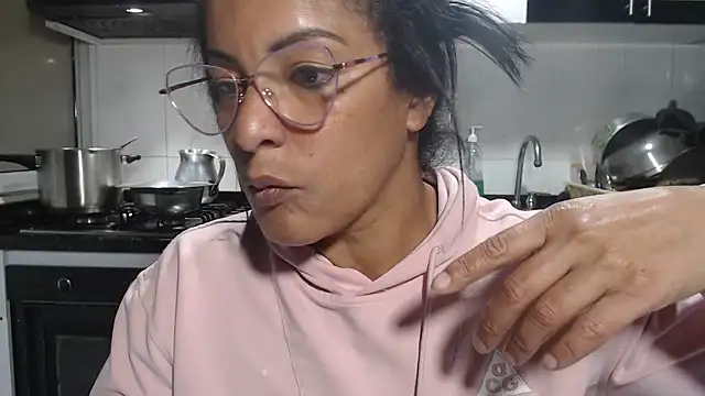 kateleyagrey Chat XXX live