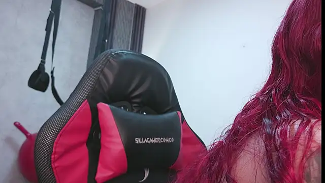 Živý XXX chat selene_red_