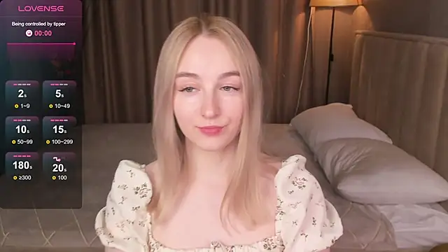 XXX chat uživo modela Shy_Polly