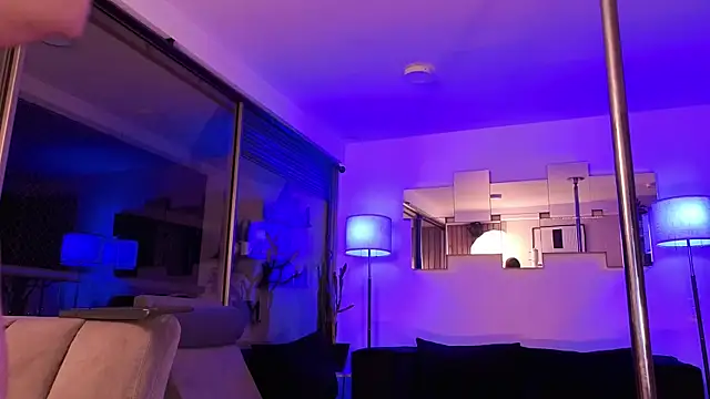 mandi4pole_ Chat XXX live