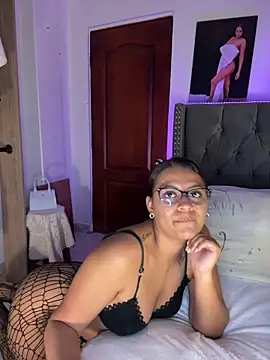 ema_zoe Adlı Modelin Canlı XXX Sohbeti