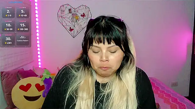 Chat XXX en directo de EllieMoonX