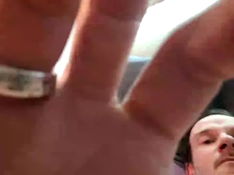 Drewpackn8 Show in webcam