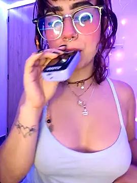 Sarah_Lark- – Live XXX-chat