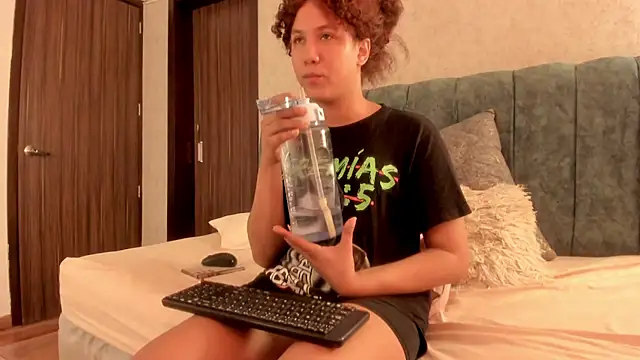 Chat +18 de Aleera_Walton ao vivo