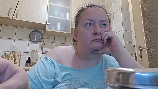 melissaBlessing: онлайн-секс-чат