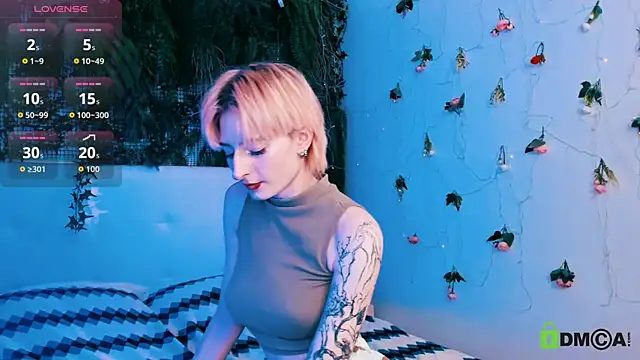 Kira__Cutie's Live XXX Chat