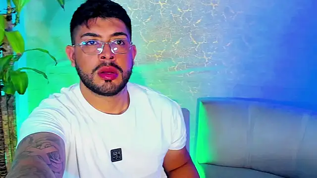 Pokazy przed kamerką – Im_Axiel