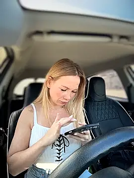 LavenderHot's Live XXX Chat